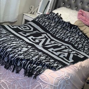 Extra large VS PINK blanket